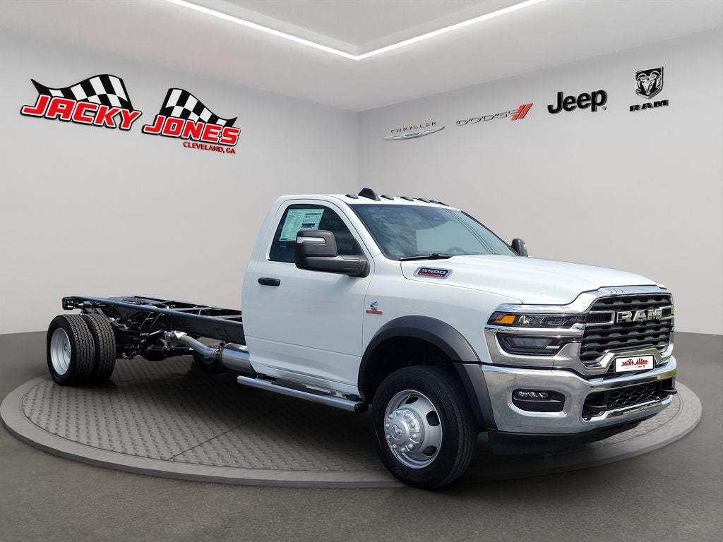 2026 RAM 5500 Chassis Tradesman 4x4 Reg Cab 120" CA 204.5" WB