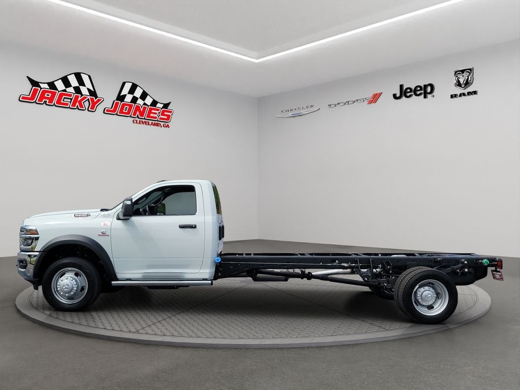 2026 RAM 5500 Chassis Tradesman 4x4 Reg Cab 120" CA 204.5" WB