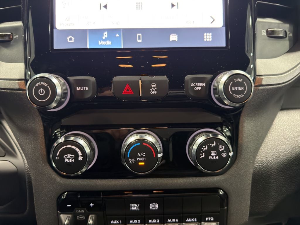 2025 RAM 5500 Chassis Tradesman