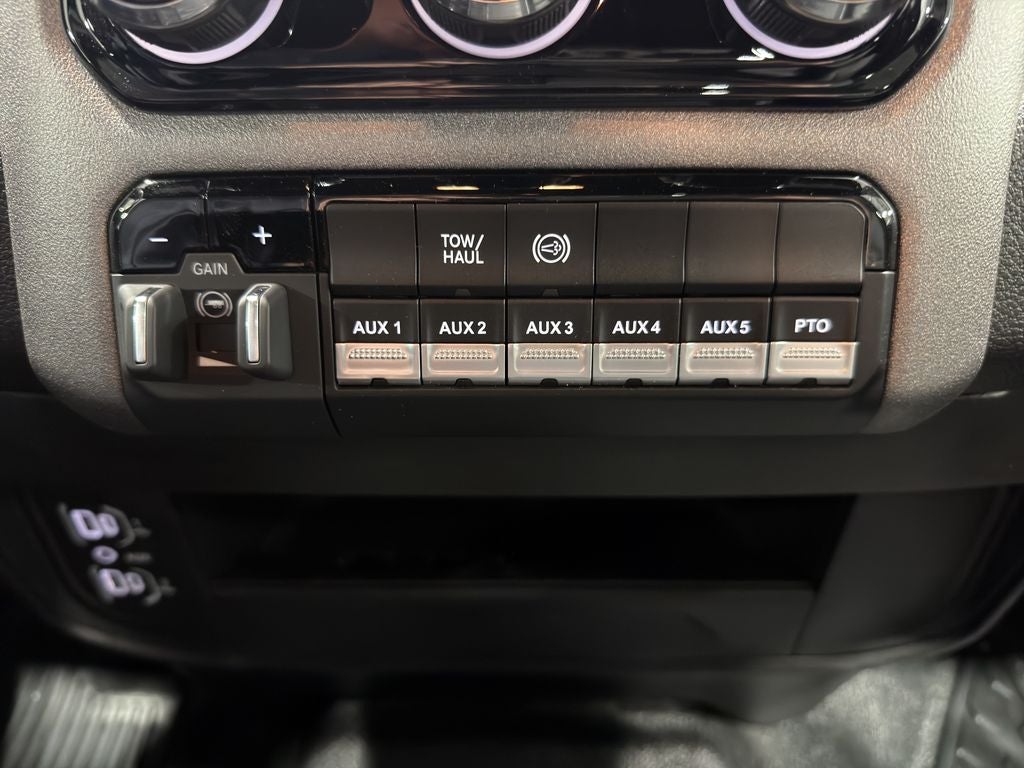 2025 RAM 5500 Chassis Tradesman