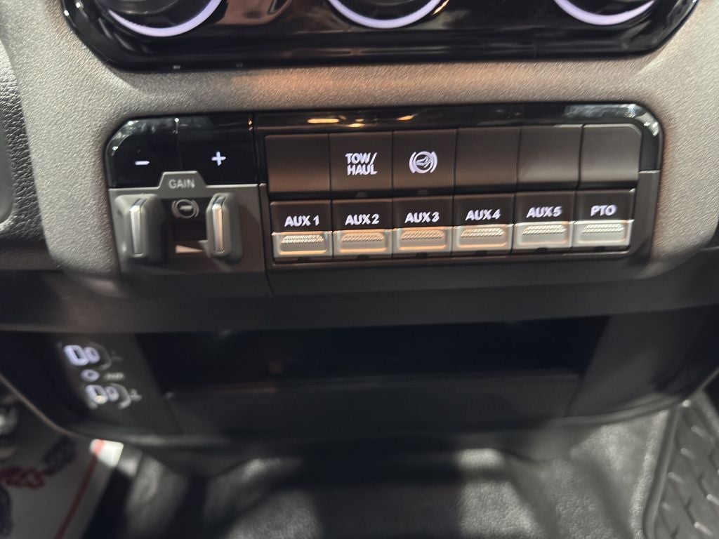 2025 RAM 5500 Chassis Tradesman