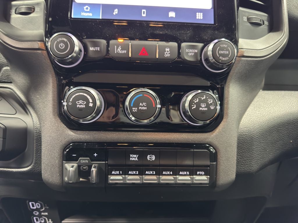 2025 RAM 5500 Chassis Tradesman