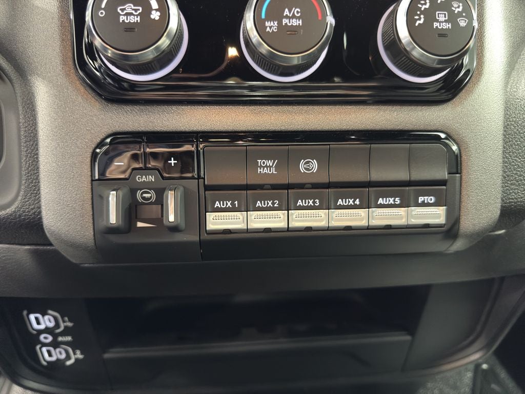 2025 RAM 5500 Chassis Tradesman