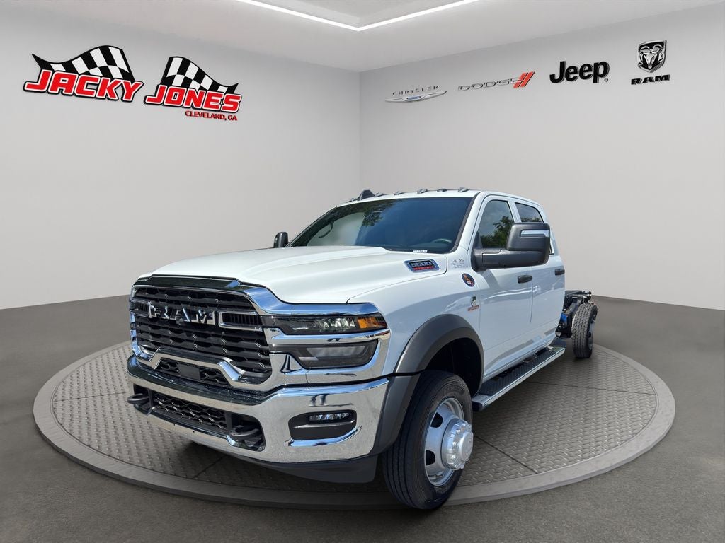 2026 RAM 5500 Chassis Tradesman 4x4 Crew Cab 84" CA 197.4" WB