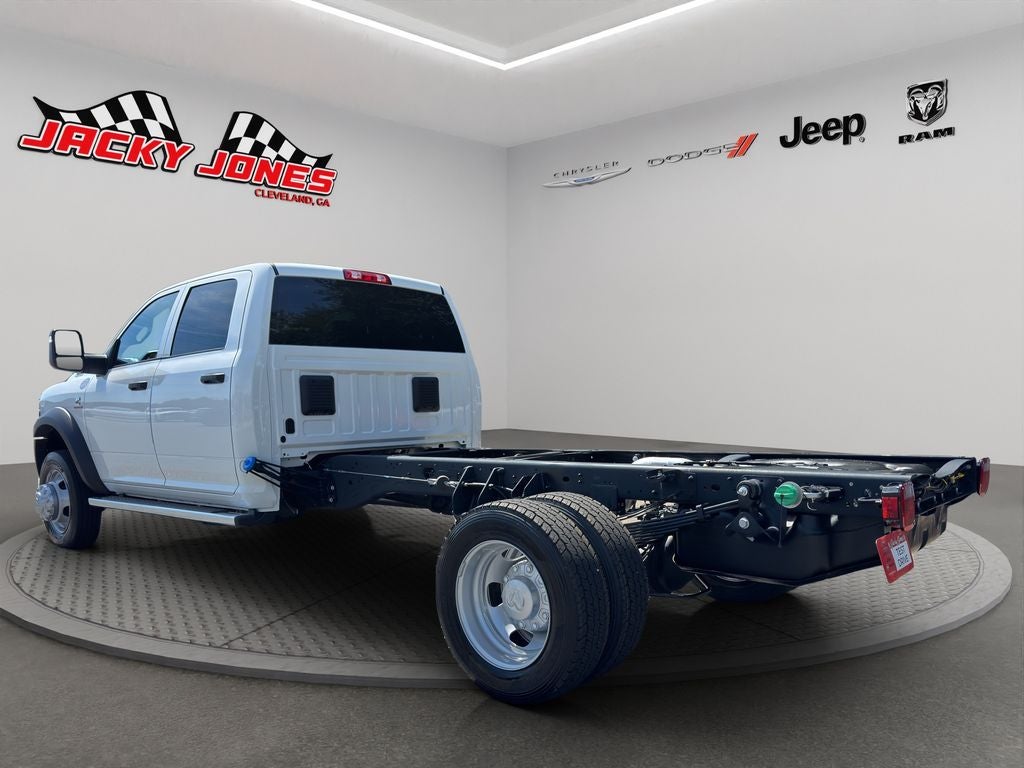 2026 RAM 5500 Chassis Tradesman 4x4 Crew Cab 84" CA 197.4" WB