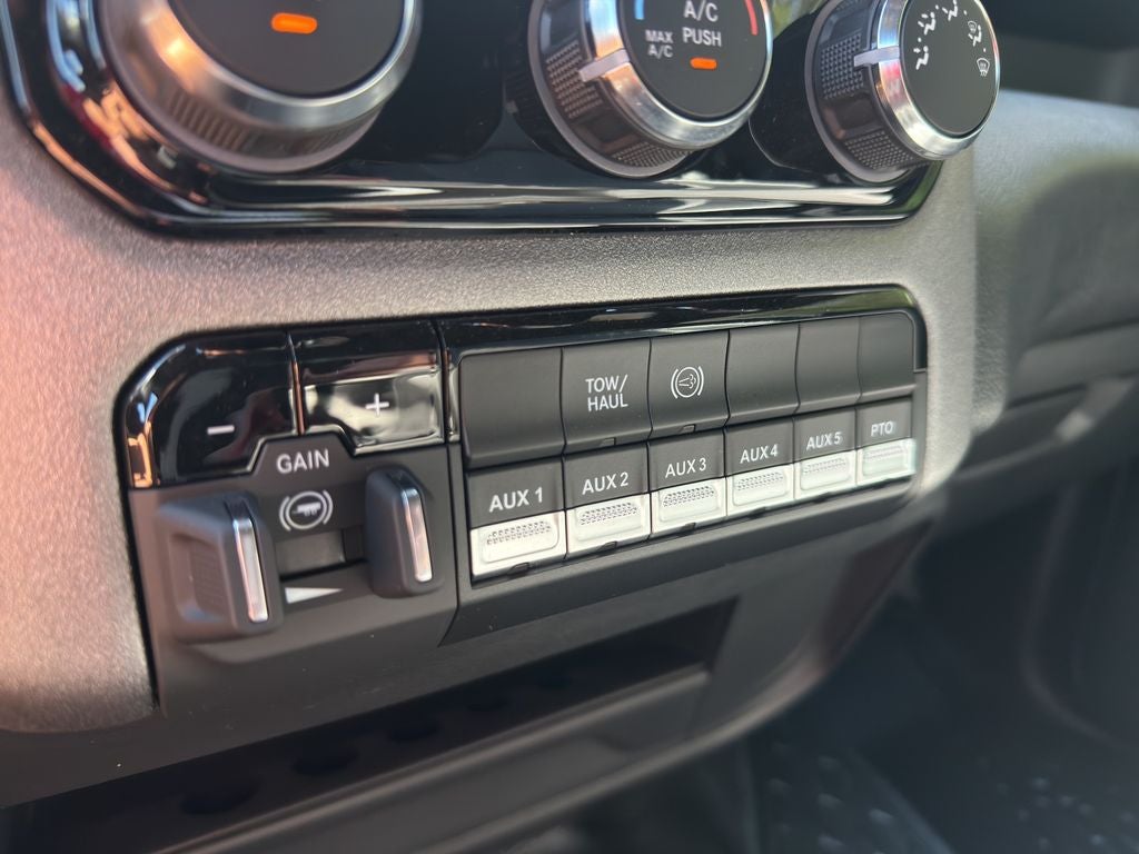 2026 RAM 3500 Chassis Tradesman