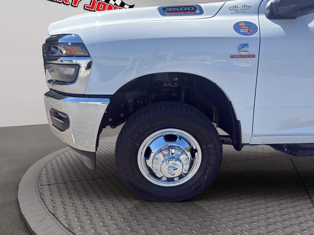2026 RAM 3500 Chassis Tradesman 4WD Reg Cab 84" CA 167.5" WB