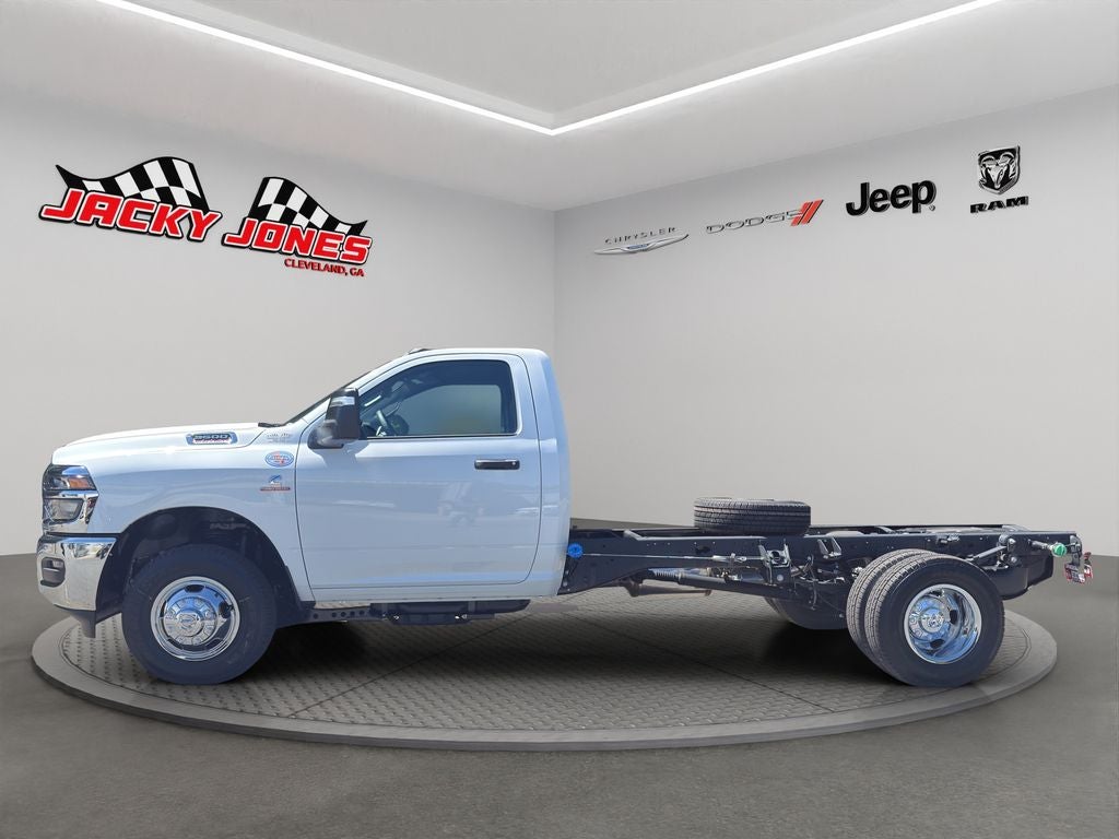 2026 RAM 3500 Chassis Tradesman 4WD Reg Cab 84" CA 167.5" WB