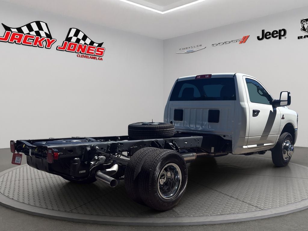 2026 RAM 3500 Chassis Tradesman 4WD Reg Cab 84" CA 167.5" WB