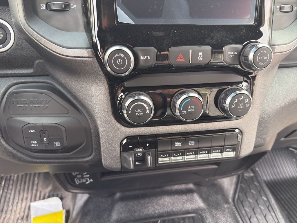 2025 RAM 3500 Chassis Tradesman