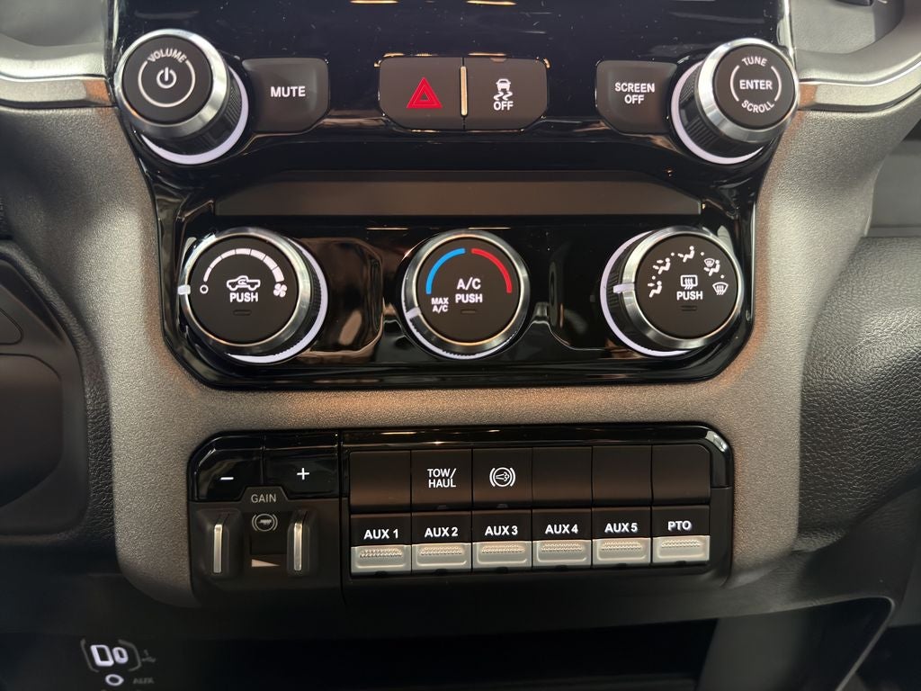 2026 RAM 3500 Chassis Tradesman