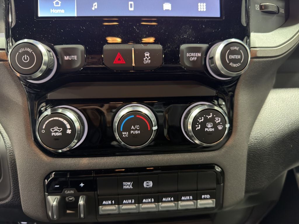 2026 RAM 3500 Chassis Tradesman