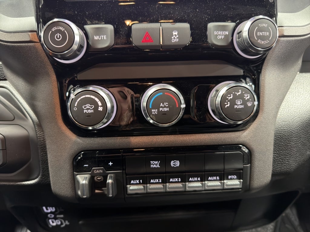 2026 RAM 3500 Chassis Tradesman