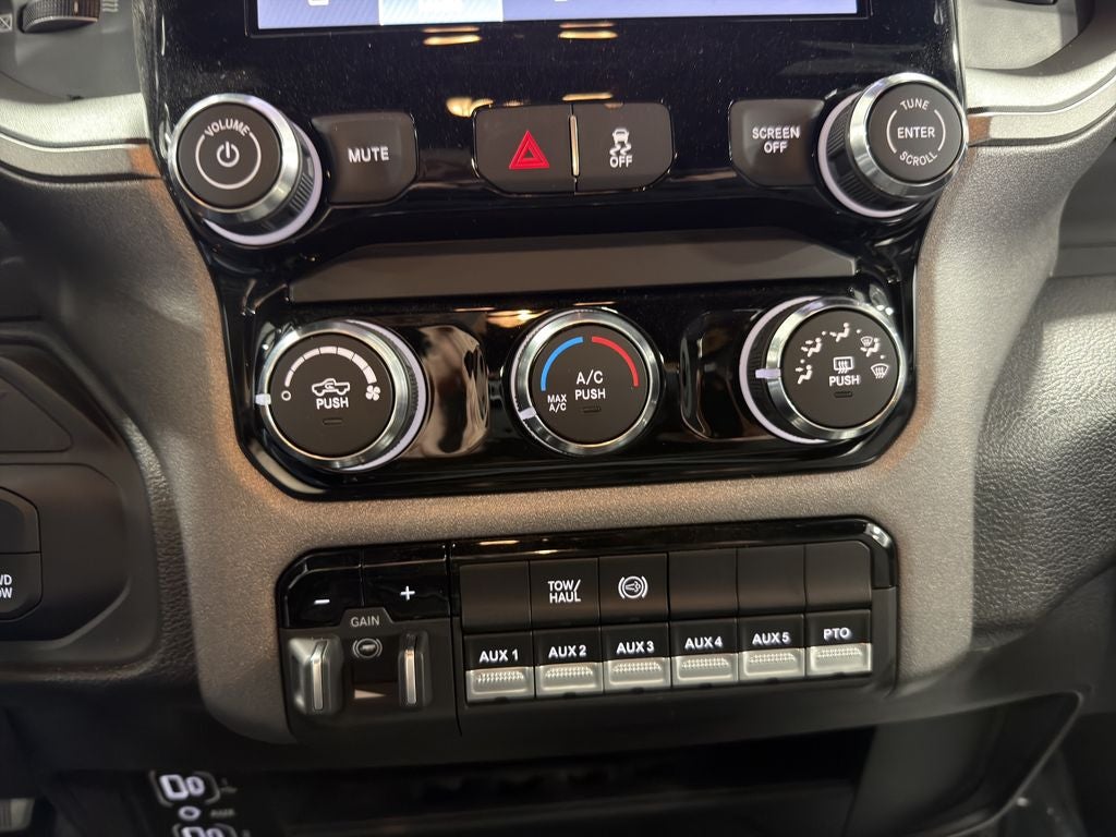 2026 RAM 3500 Chassis Tradesman