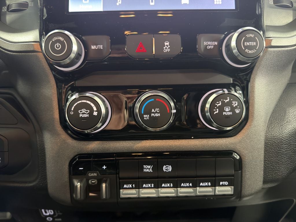 2026 RAM 3500 Chassis Tradesman