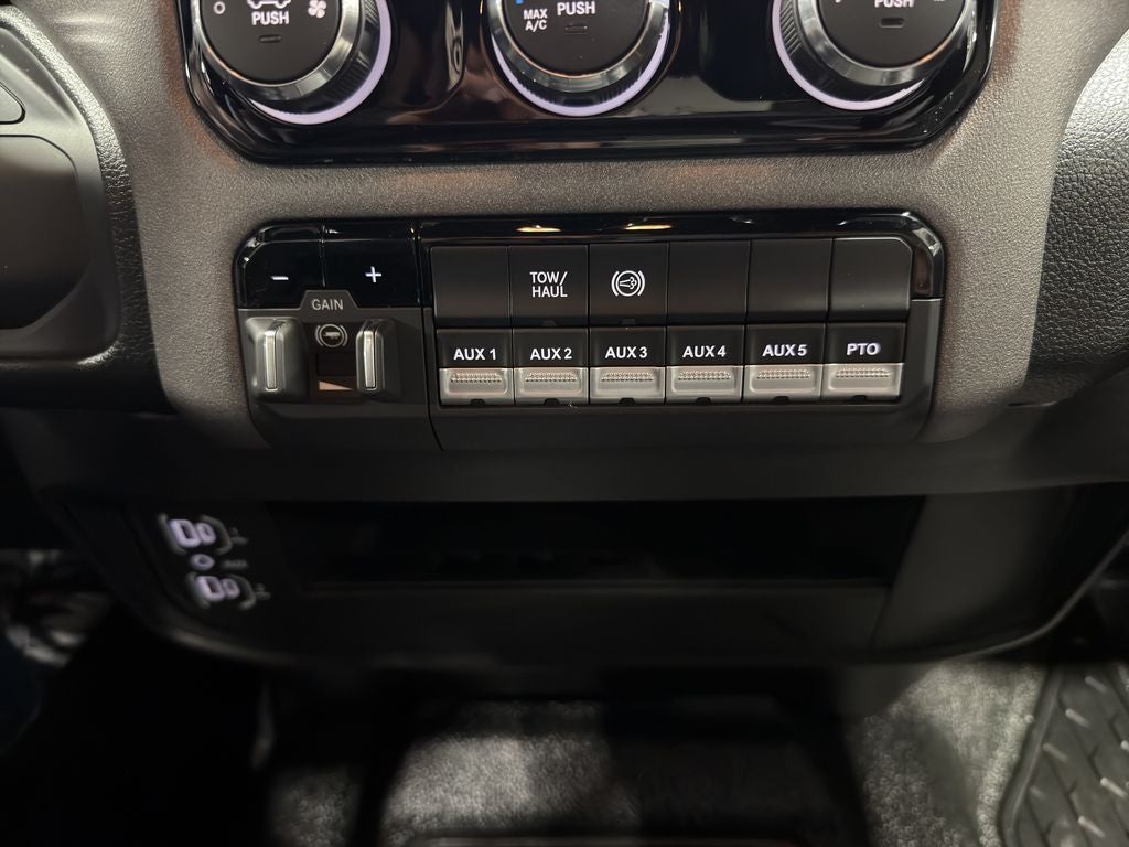 2026 RAM 3500 Chassis Tradesman