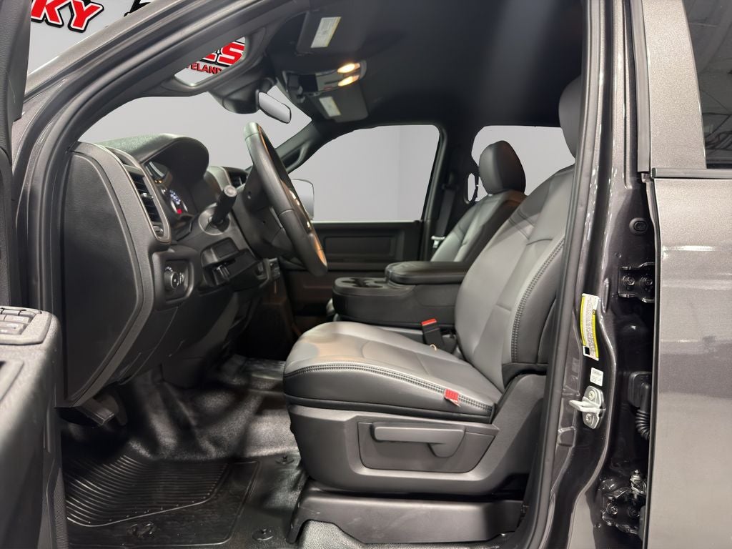 2026 RAM 3500 Chassis Tradesman