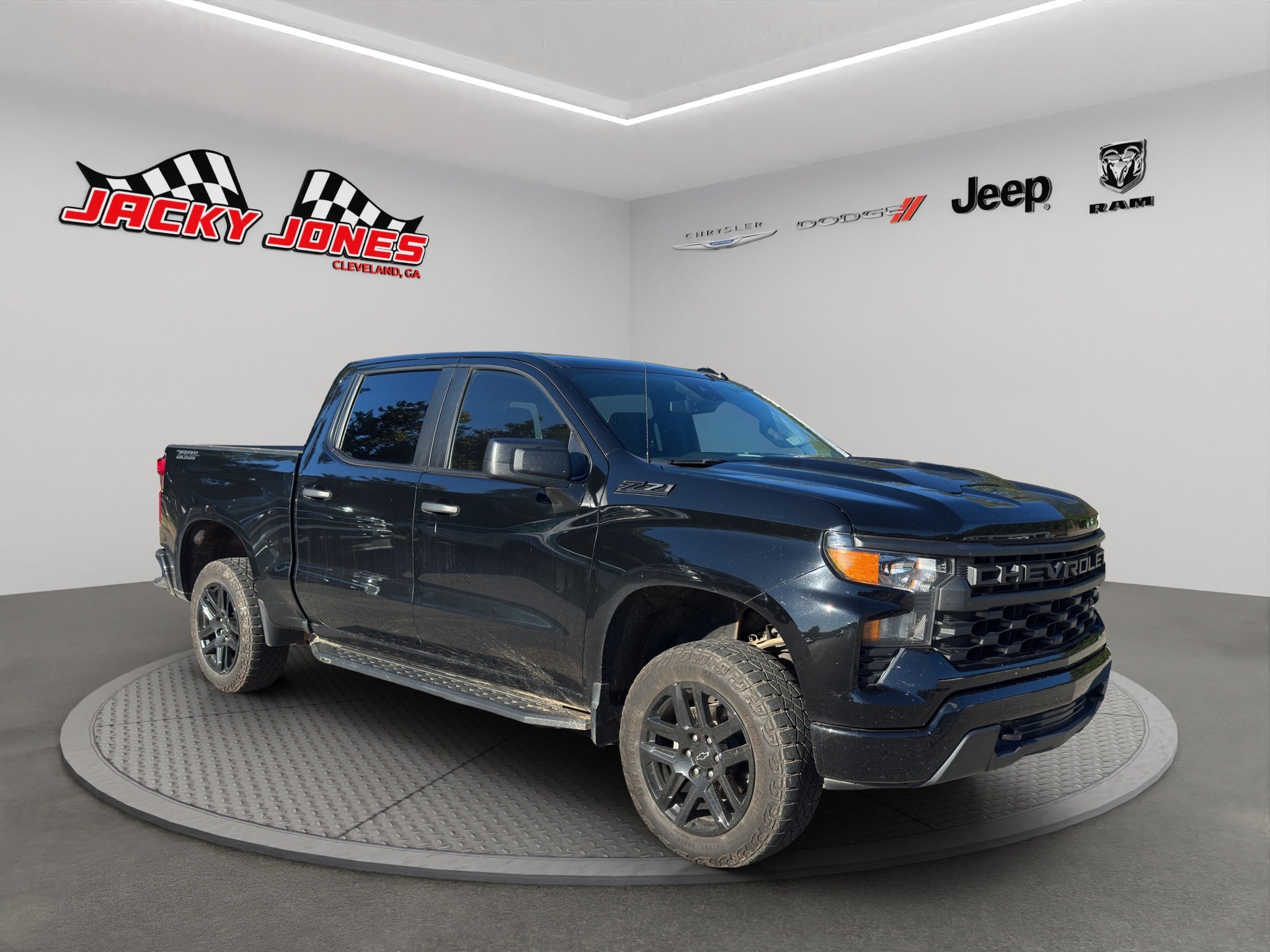2024 Chevrolet Silverado Custom Trail Boss