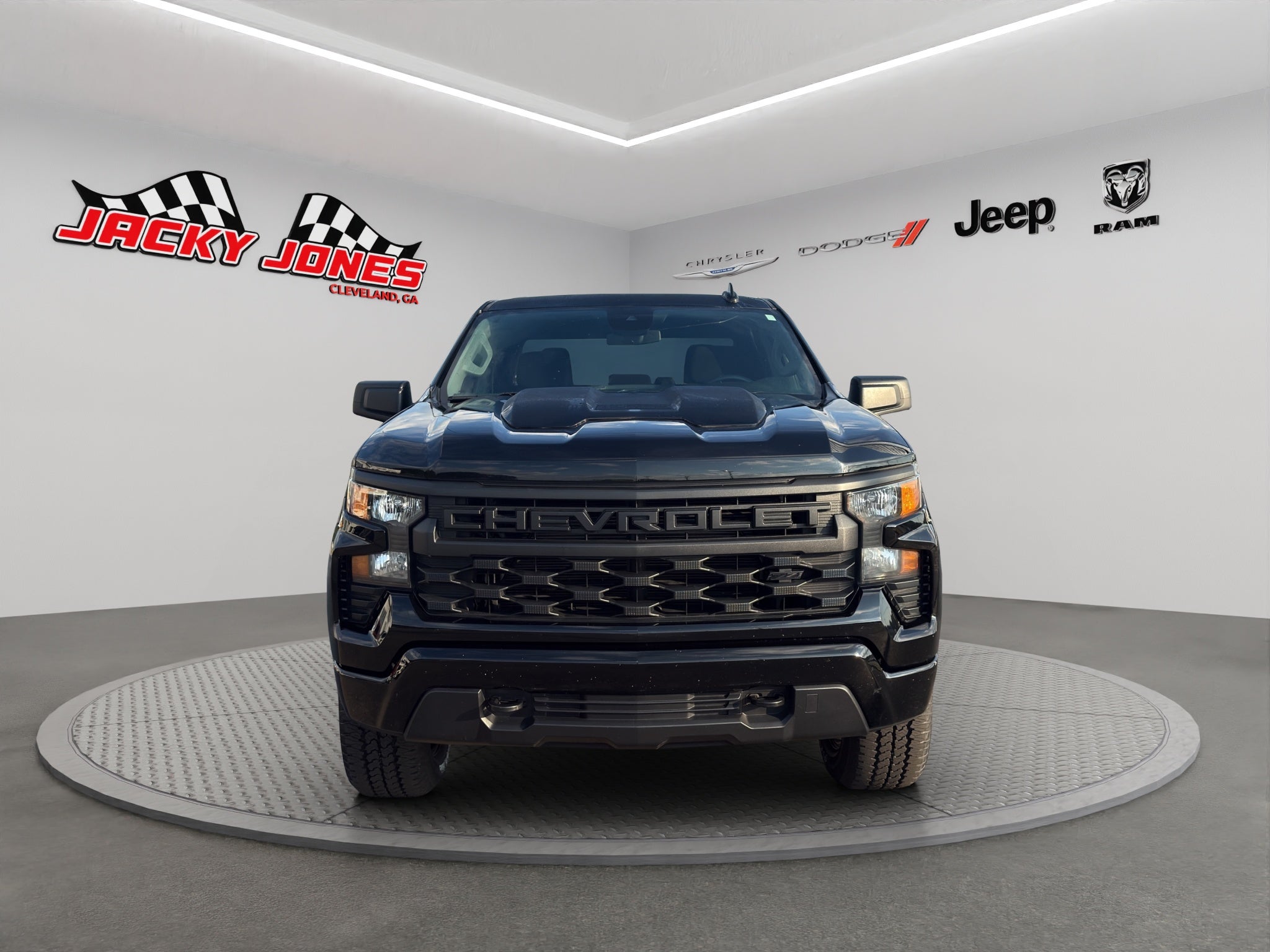 2024 Chevrolet Silverado Custom Trail Boss