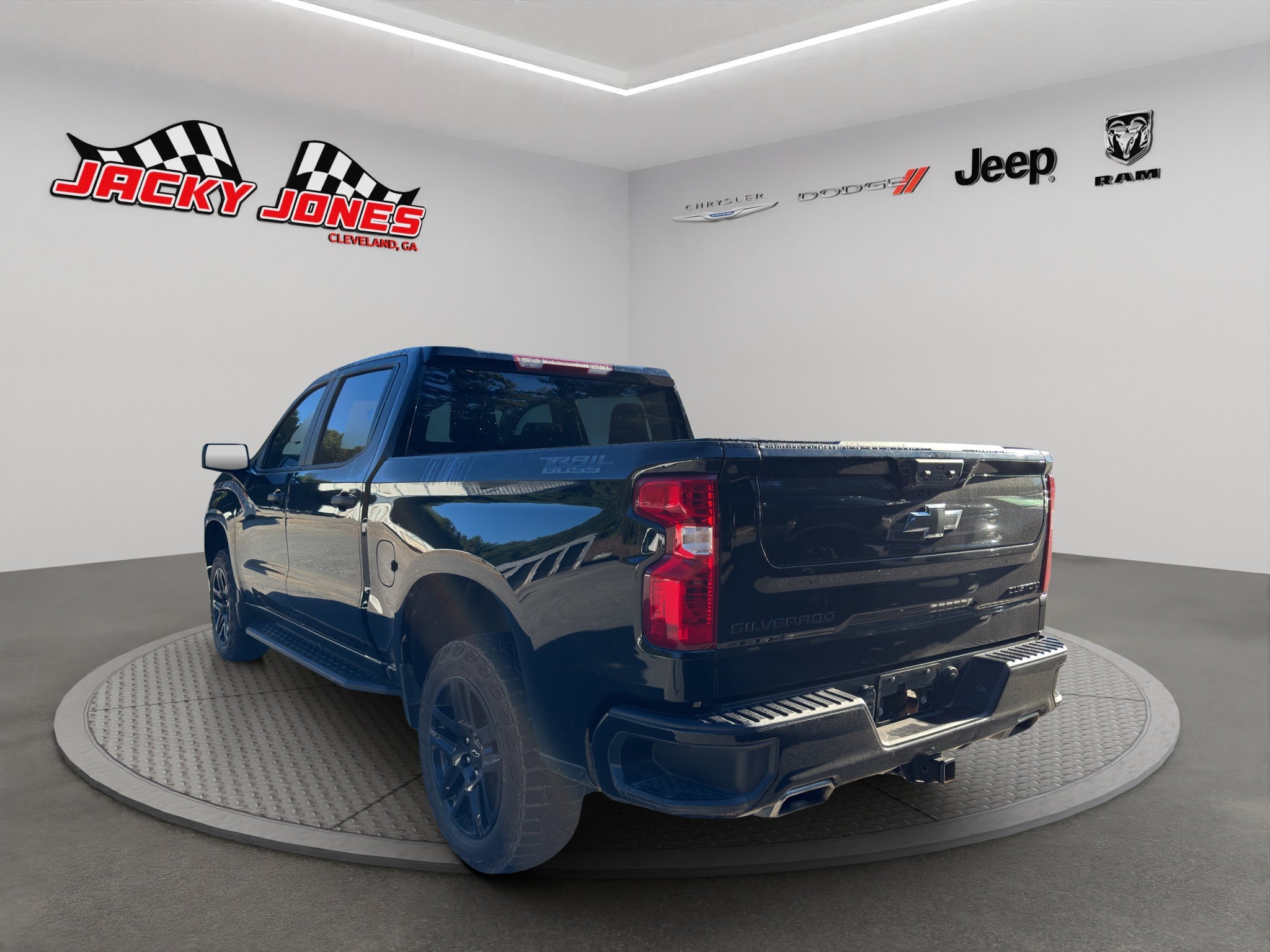 2024 Chevrolet Silverado Custom Trail Boss