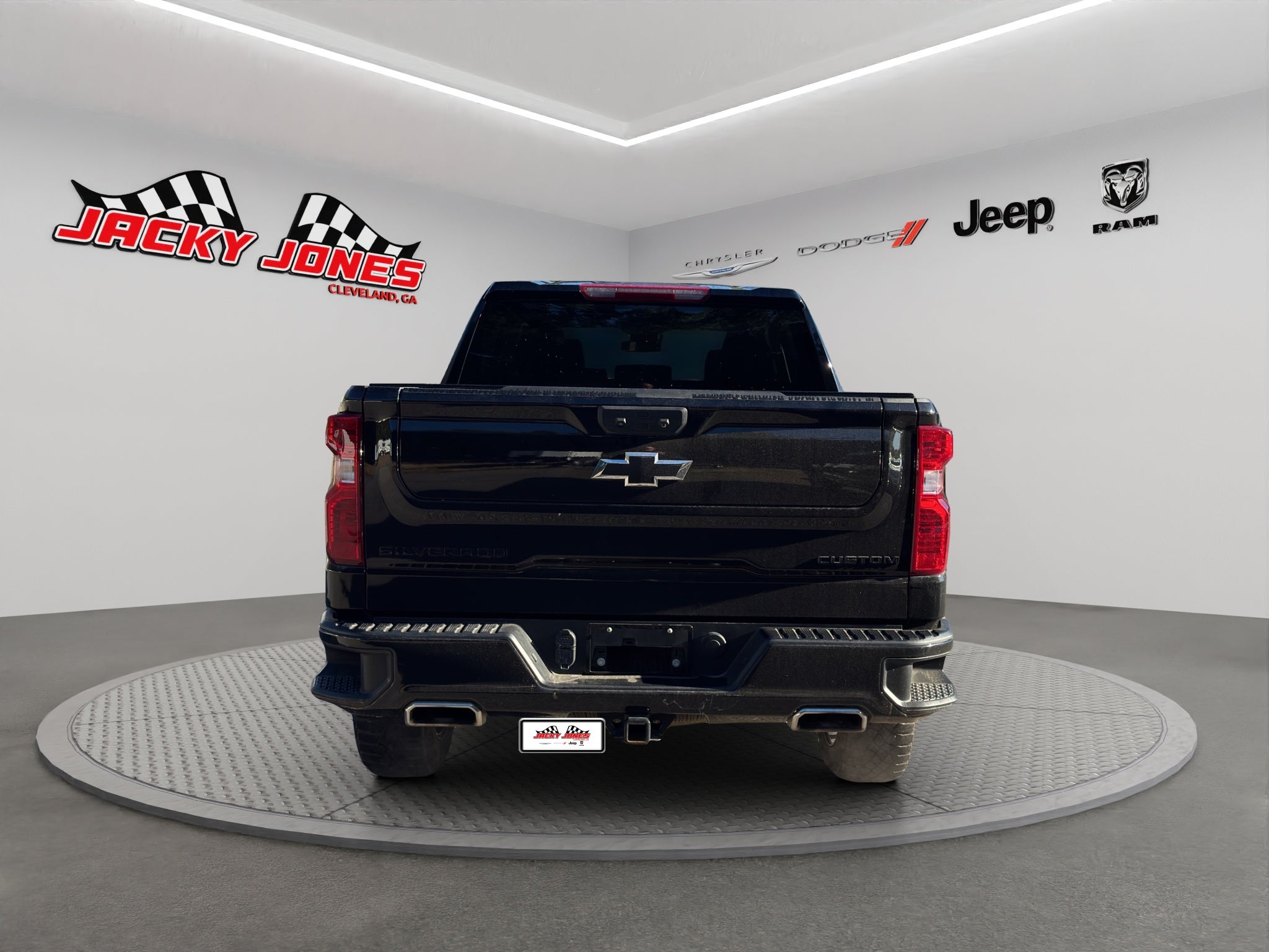 2024 Chevrolet Silverado Custom Trail Boss