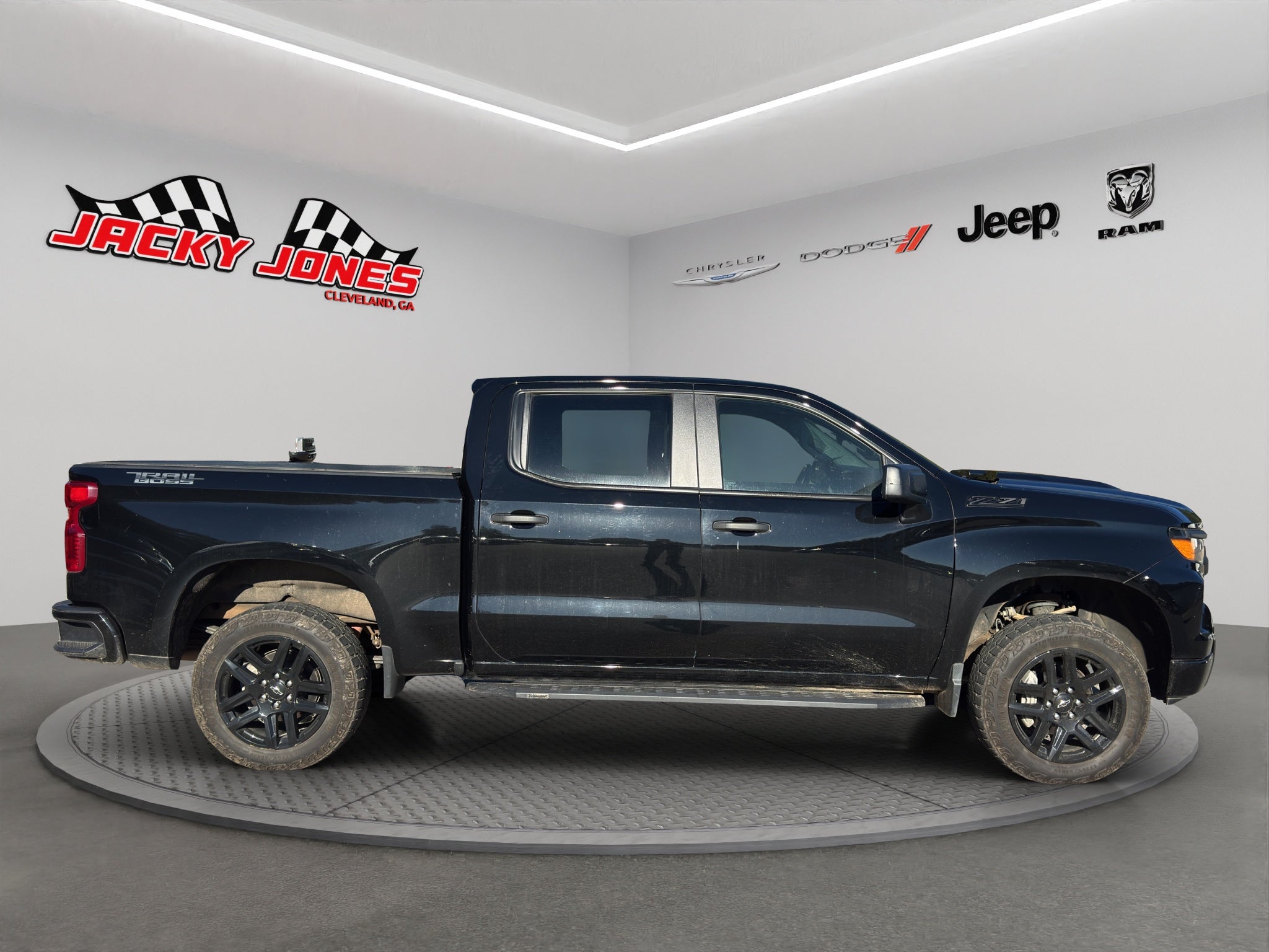 2024 Chevrolet Silverado Custom Trail Boss