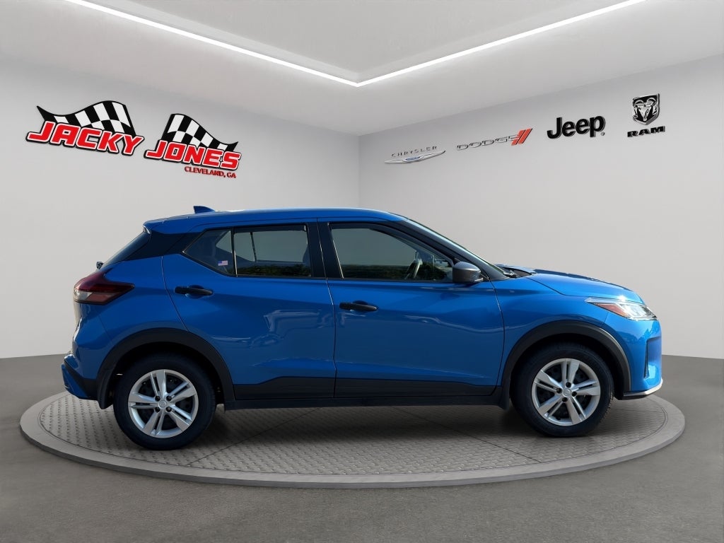 2023 Nissan Kicks S