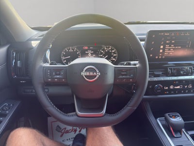 2026 Nissan Pathfinder SV