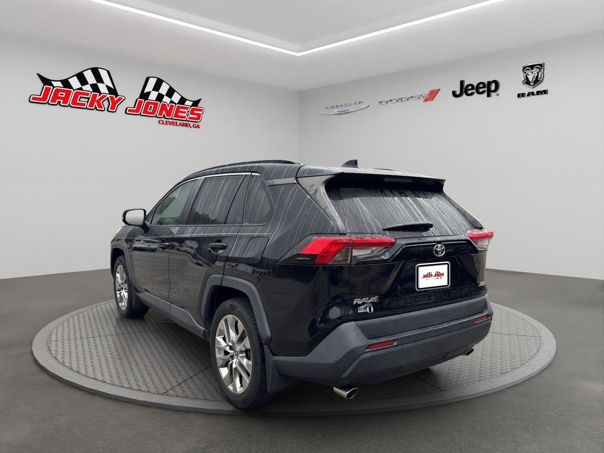 2020 Toyota RAV4 XLE Premium