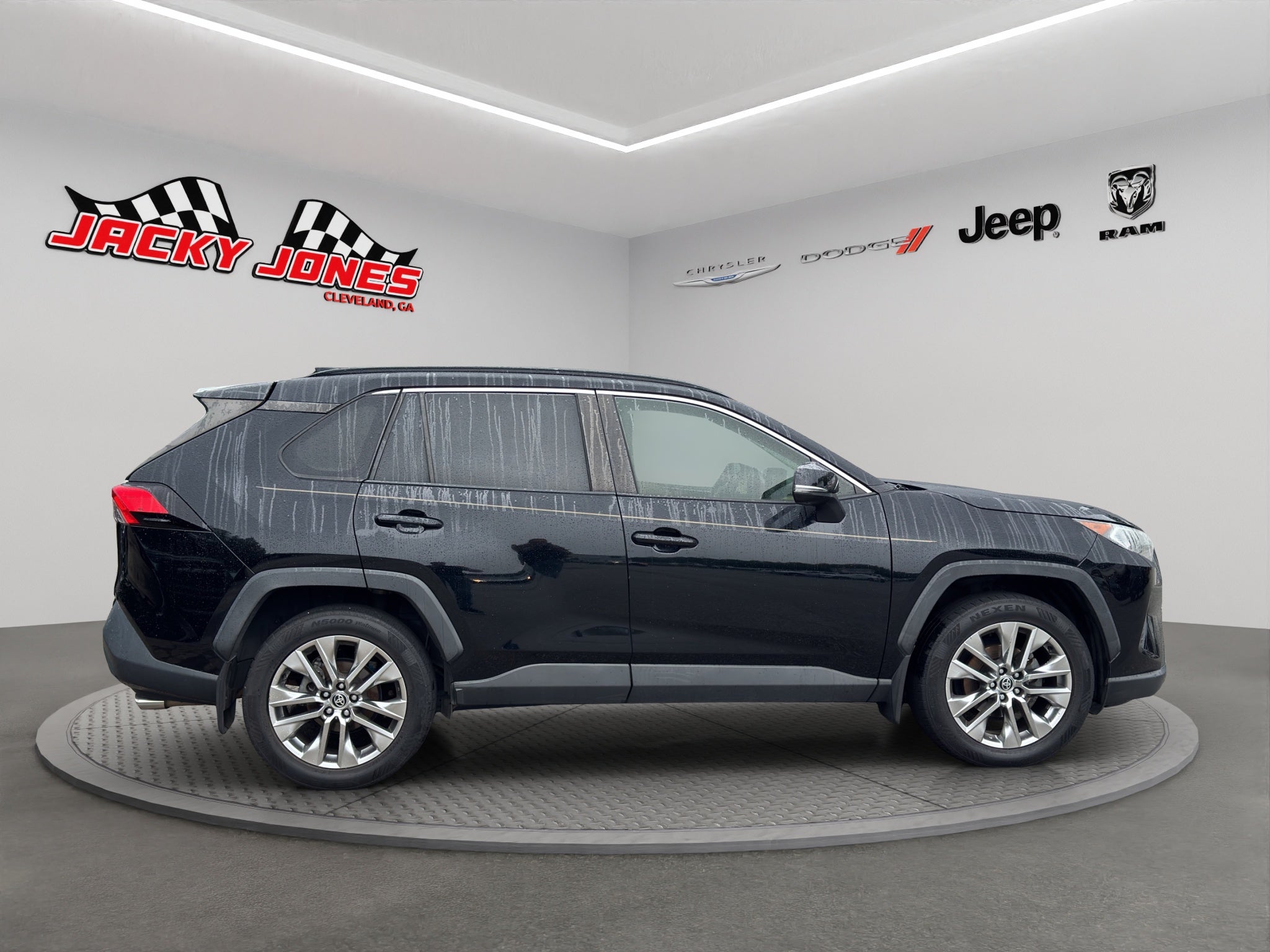 2020 Toyota RAV4 XLE Premium
