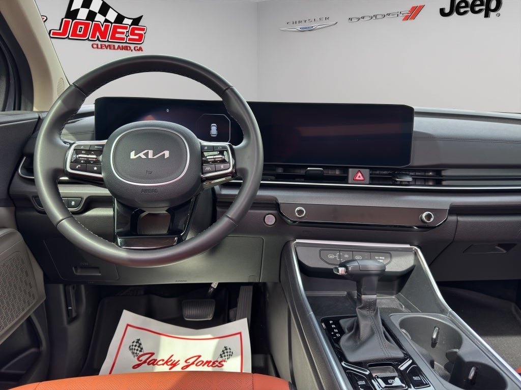 2025 Kia Carnival SX