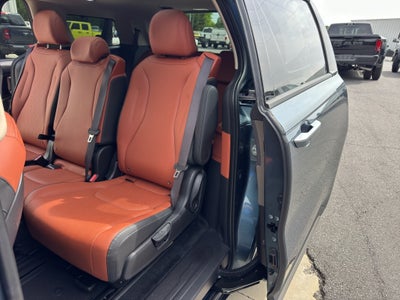 2025 Kia Carnival SX