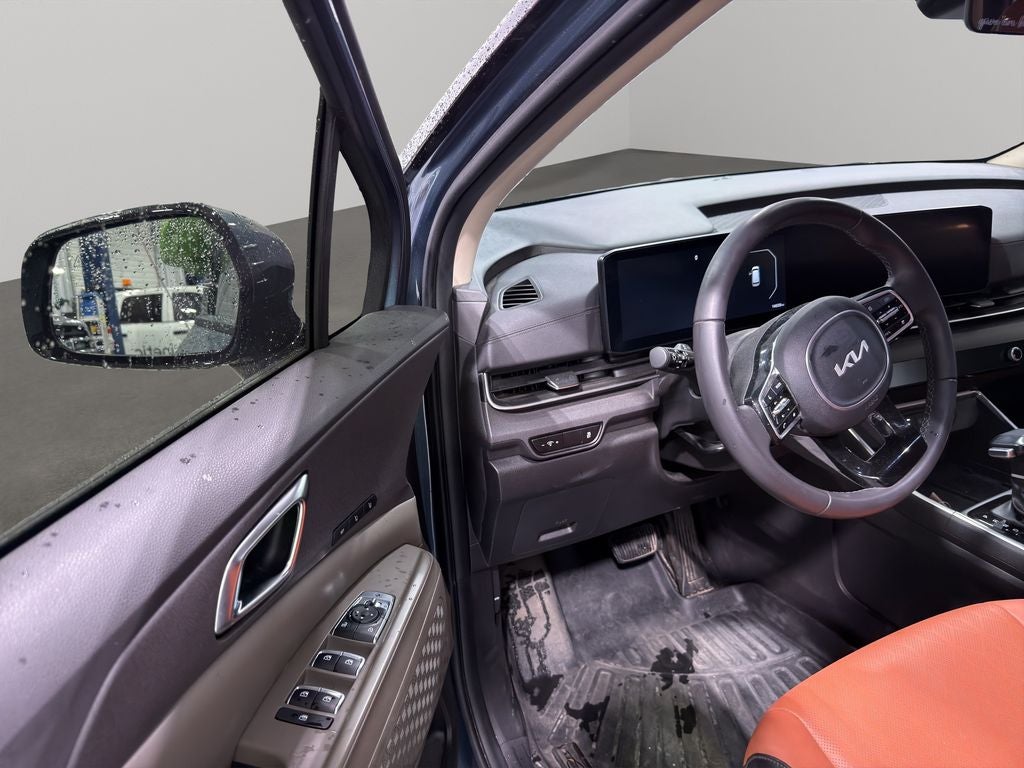 2025 Kia Carnival SX