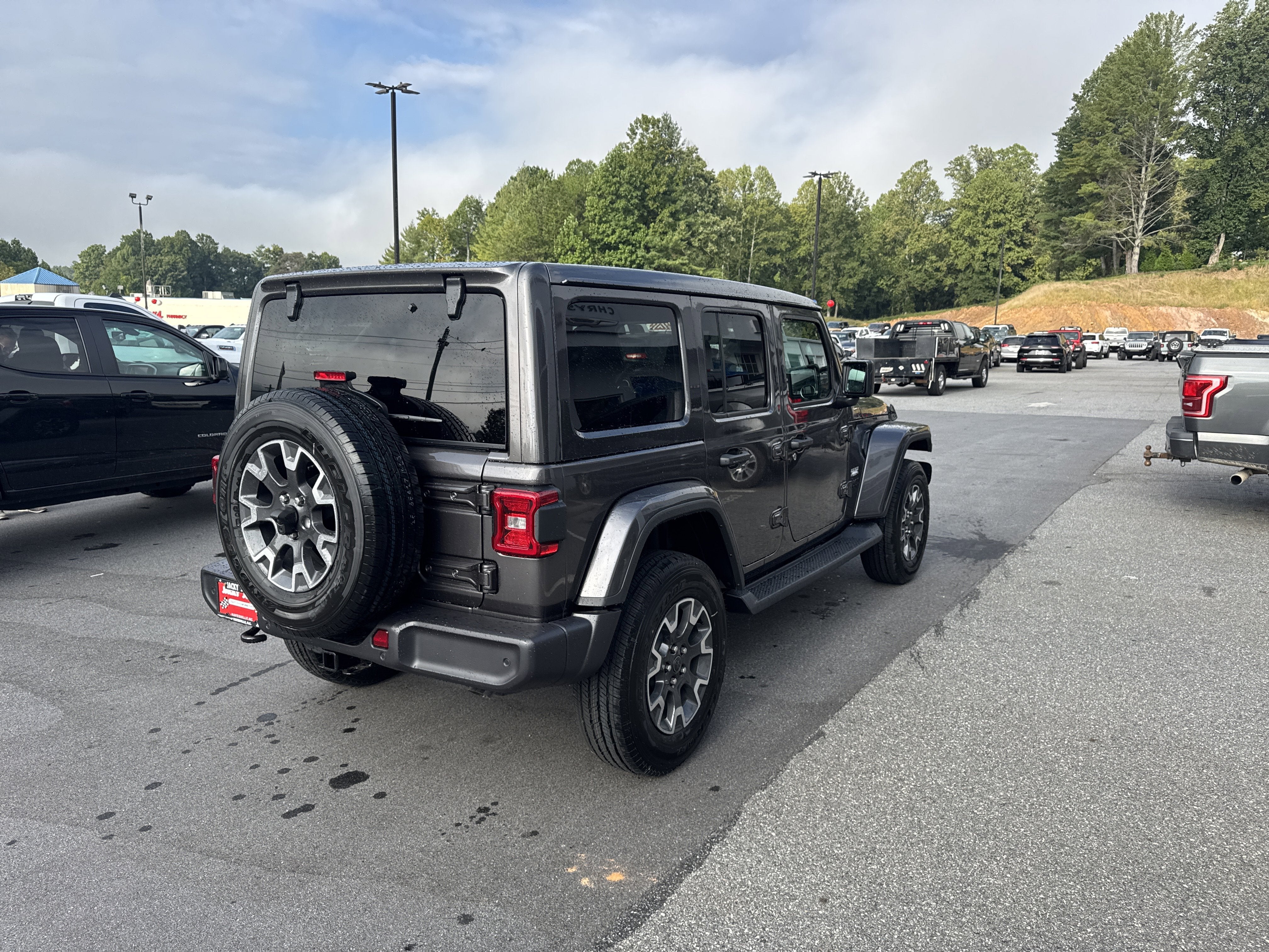 2025 Jeep Wrangler Sahara