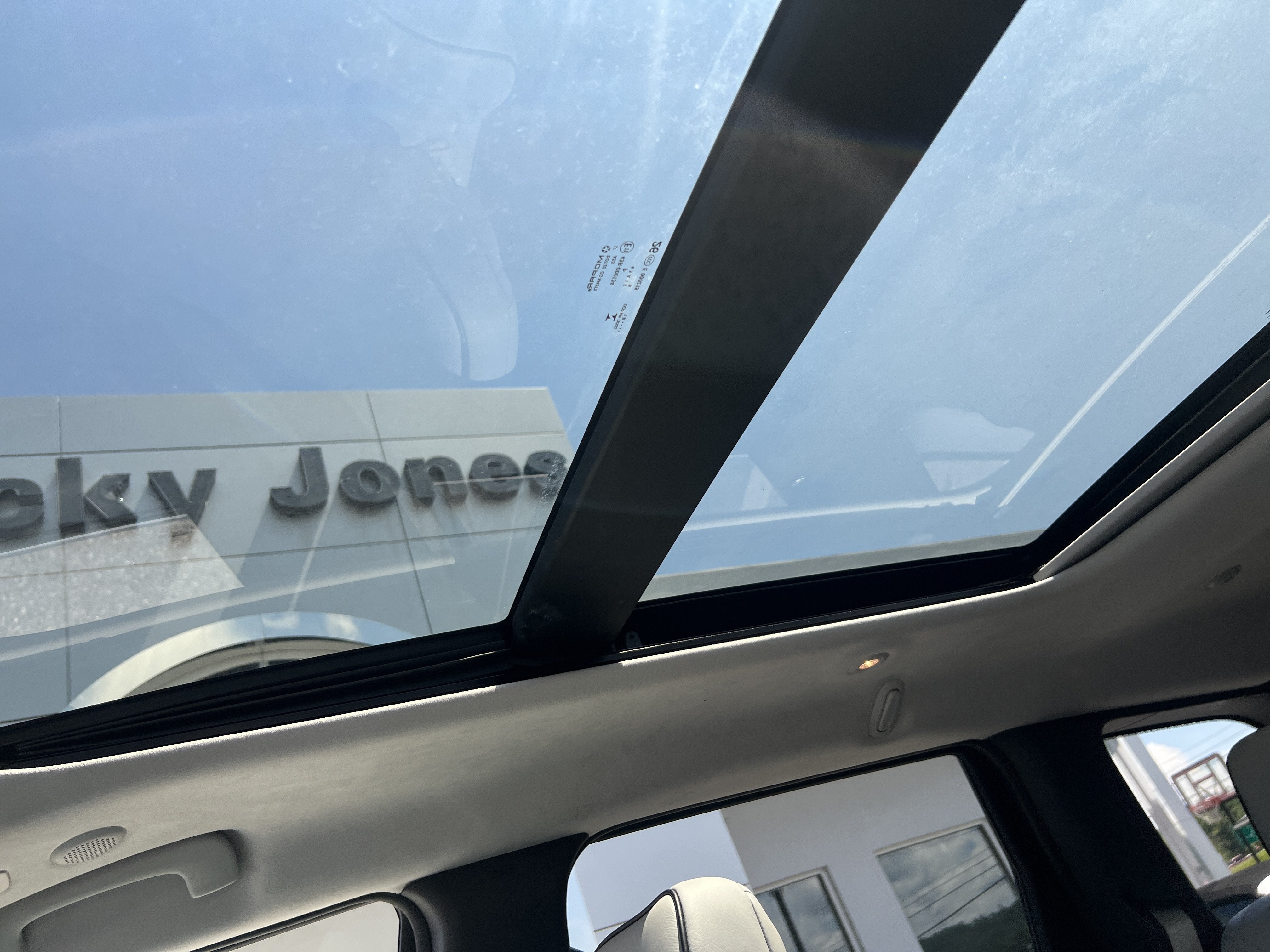 2020 Jeep Grand Cherokee Summit
