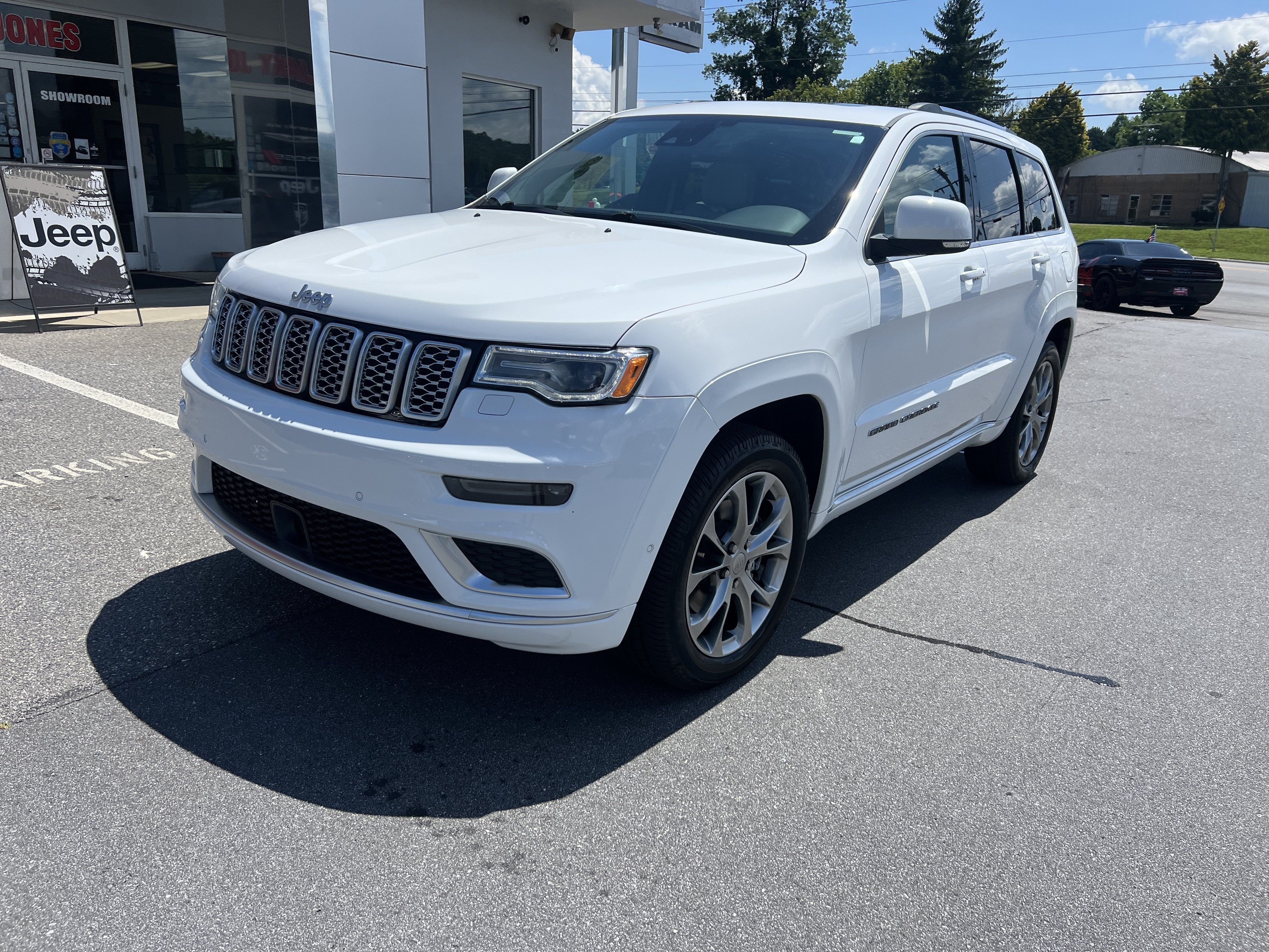 2020 Jeep Grand Cherokee Summit