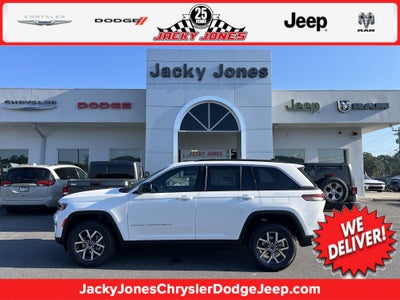 2027 Jeep Grand Cherokee Laredo