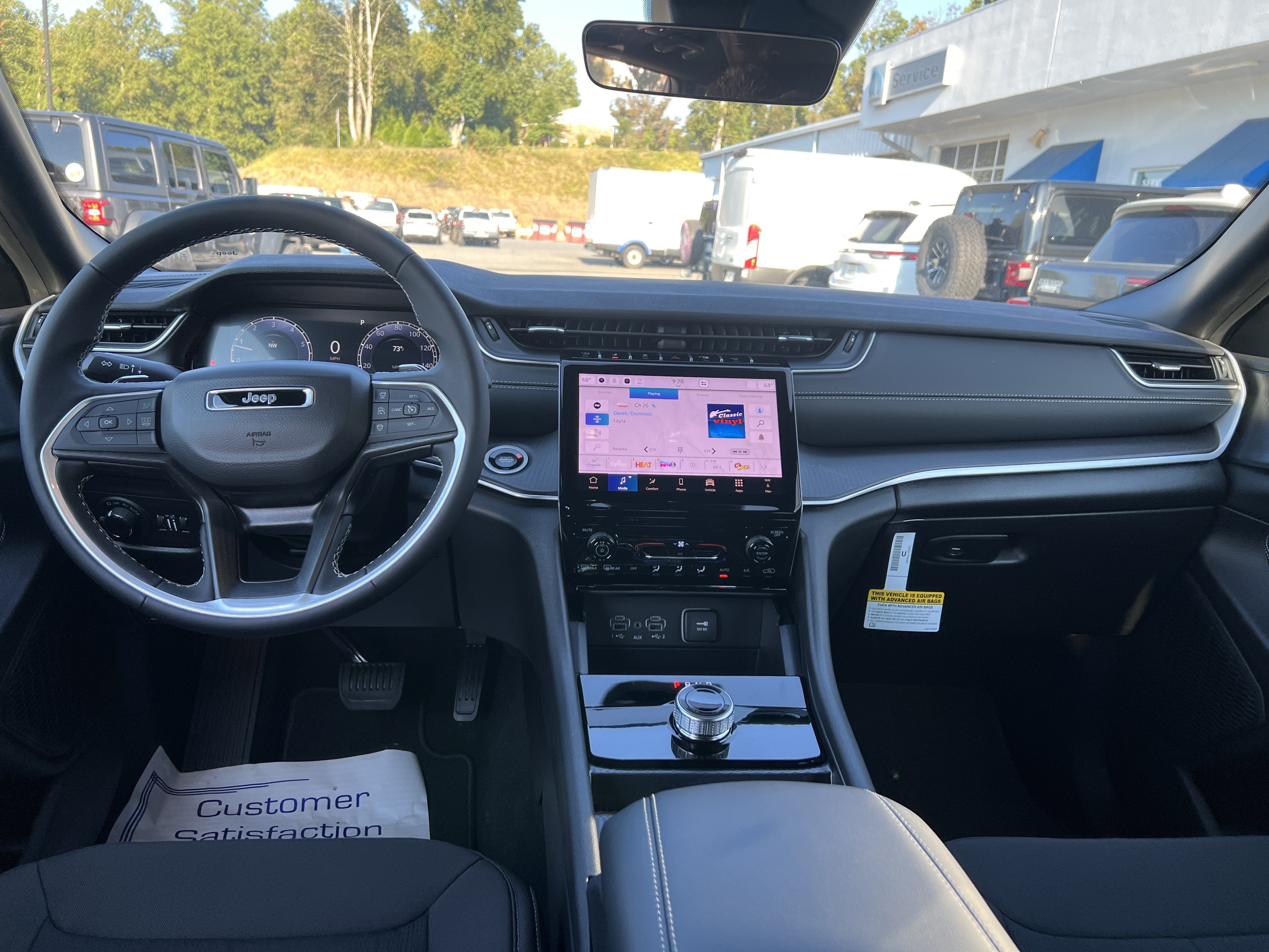 2027 Jeep Grand Cherokee Laredo