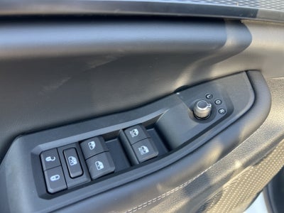 2027 Jeep Grand Cherokee Laredo