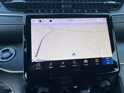 2027 Jeep Grand Cherokee Laredo