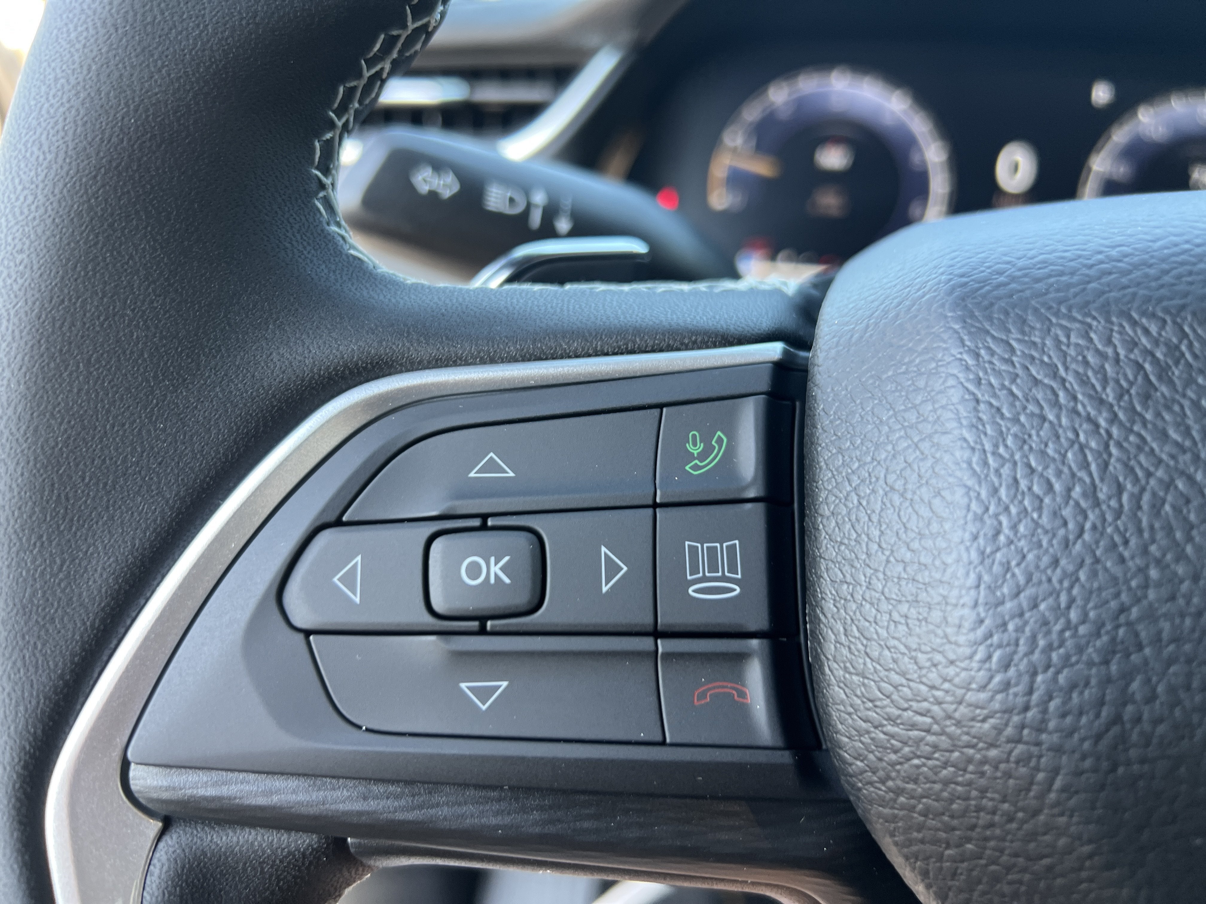2027 Jeep Grand Cherokee Laredo