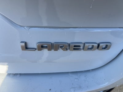 2027 Jeep Grand Cherokee Laredo