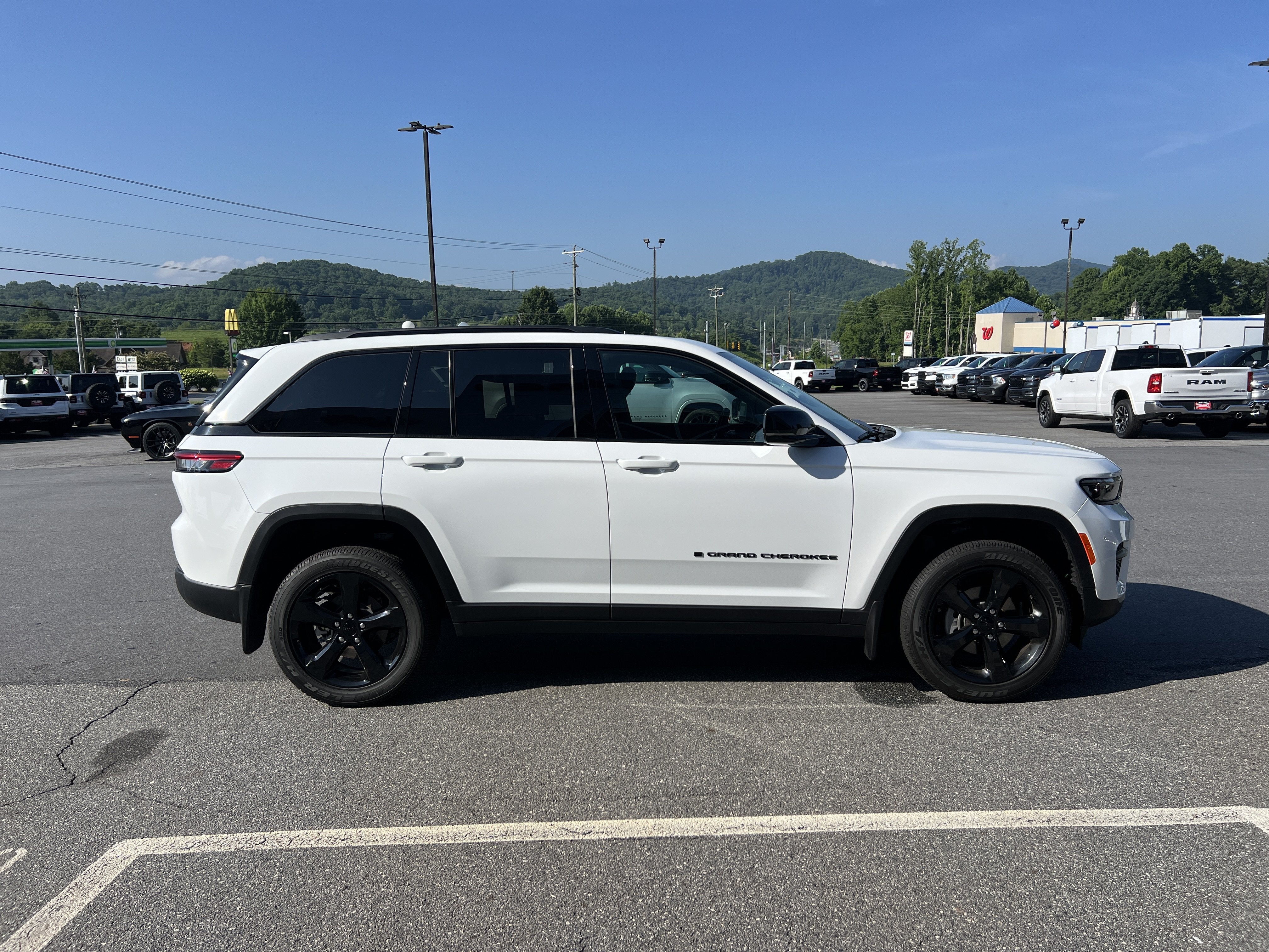 2025 Jeep Grand Cherokee Altitude X