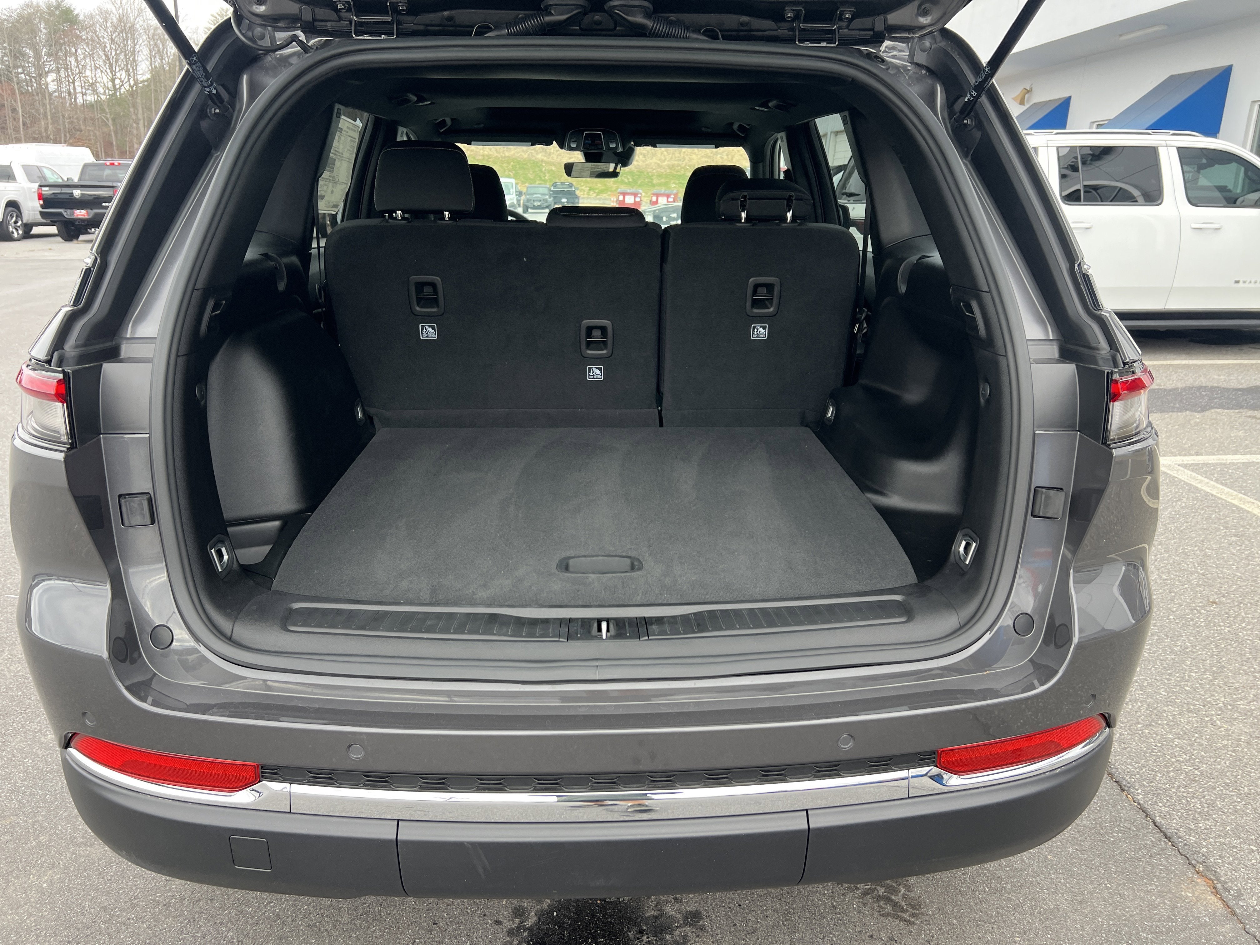 2025 Jeep Grand Cherokee Laredo X