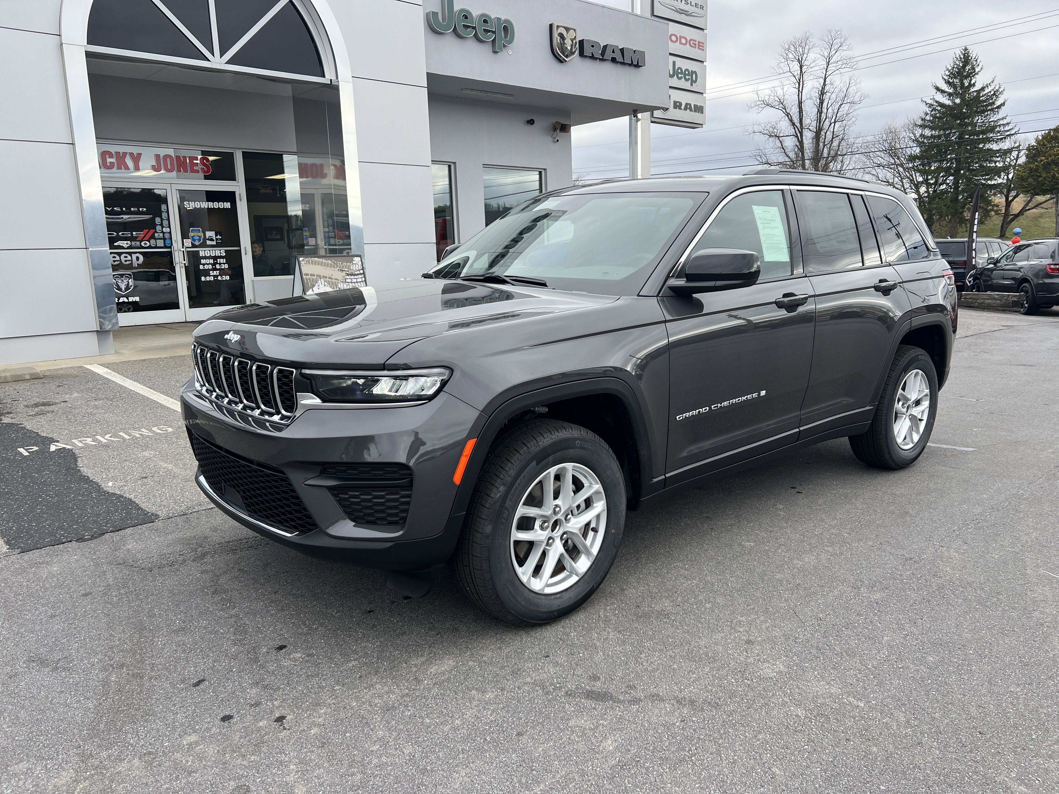 2025 Jeep Grand Cherokee Laredo X
