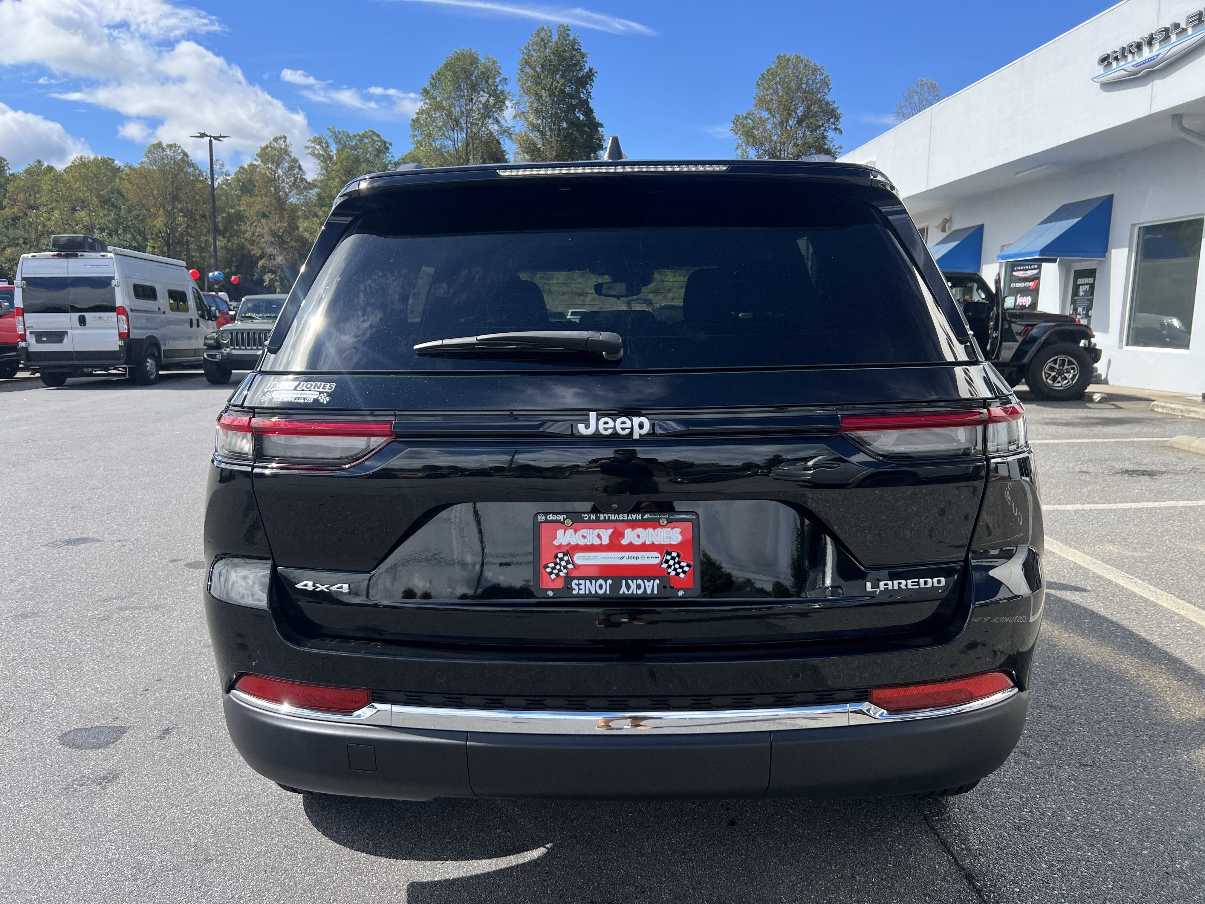 2024 Jeep Grand Cherokee Laredo