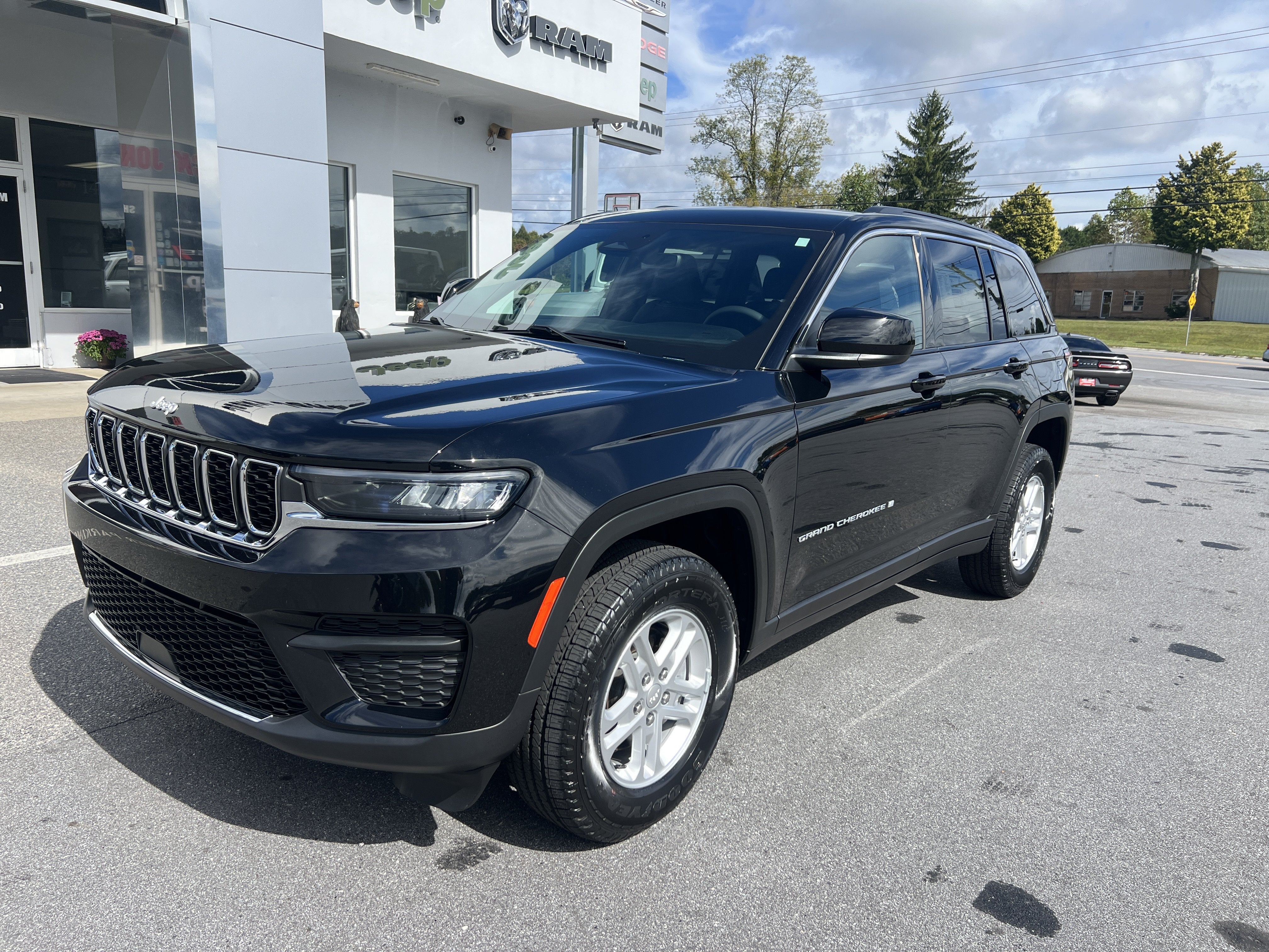 2024 Jeep Grand Cherokee Laredo