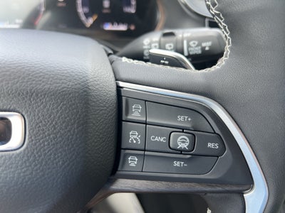 2026 Jeep Grand Cherokee Laredo Altitude