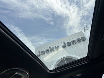 2026 Jeep Grand Cherokee Laredo Altitude