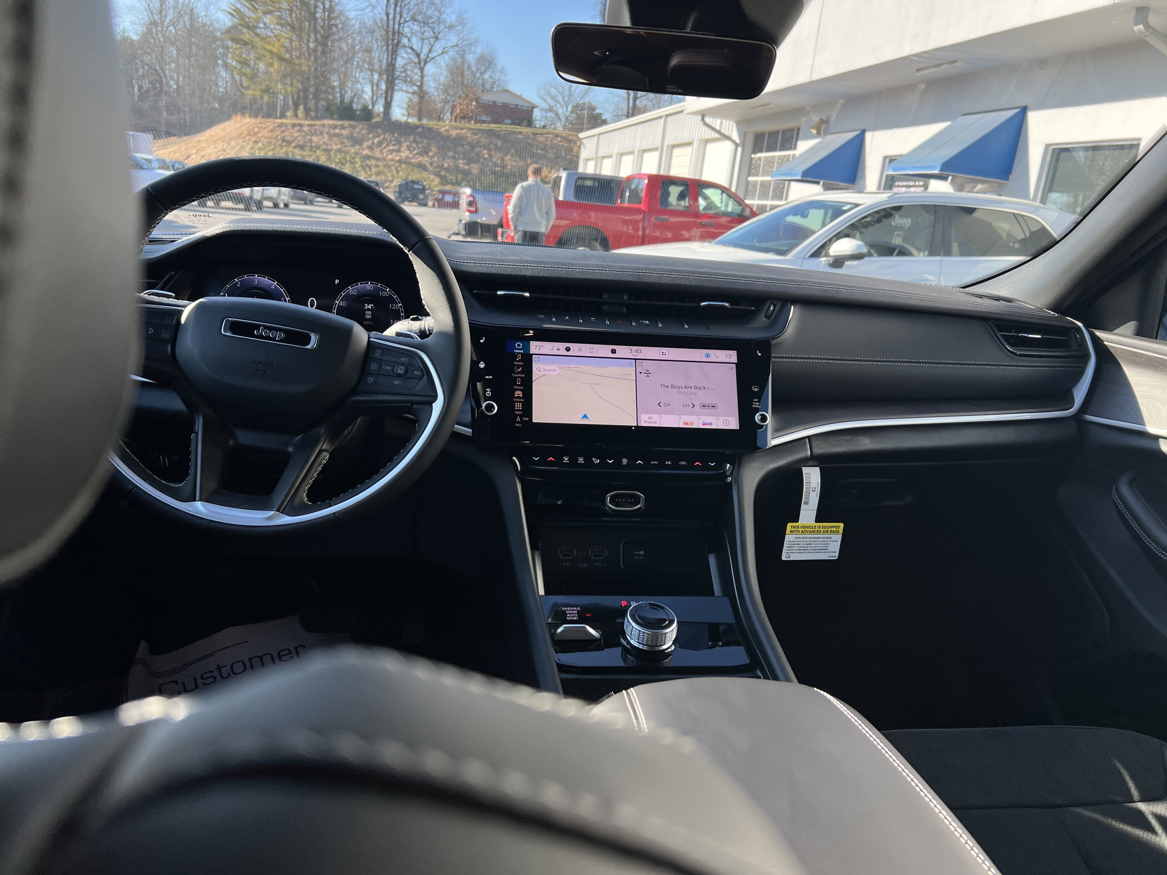 2026 Jeep Grand Cherokee Laredo Altitude